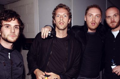 Coldplay  câștigă trofeul Video Music Awards pentru „Cel mai bun videoclip rock al anului”