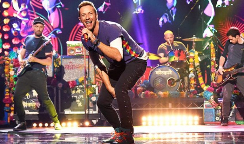 Urmărește noul videoclip al trupei Coldplay