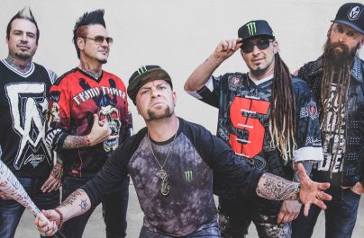 Five Finger Death Punch anunță un nou chitarist