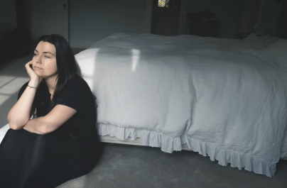 Ascultă „Wasted On You”, noua piesă Evanescence, și urmărește videoclipul filmat în izolare