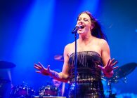Floor Jansen: „Aș vrea să găsesc o cale să îmbin o carieră solo cu Nightwish