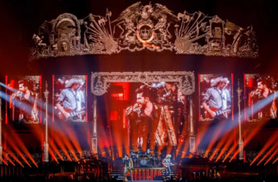 Queen + Adam Lambert au lansat clipul video pentru „Somebody To Love”