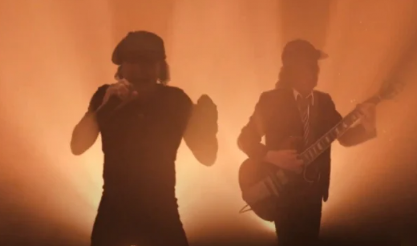 Urmărește noul videoclip AC/DC, „Witch’s Spell”